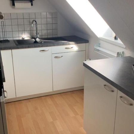 Zimmer In Wohnung, Monteure, Zentral, Enger Buitenkant foto