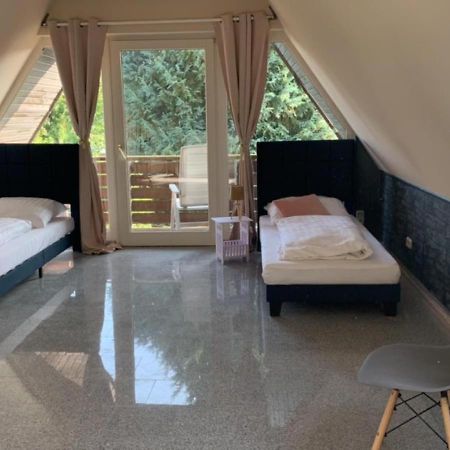 Zimmer In Wohnung, Monteure, Zentral, Enger Buitenkant foto