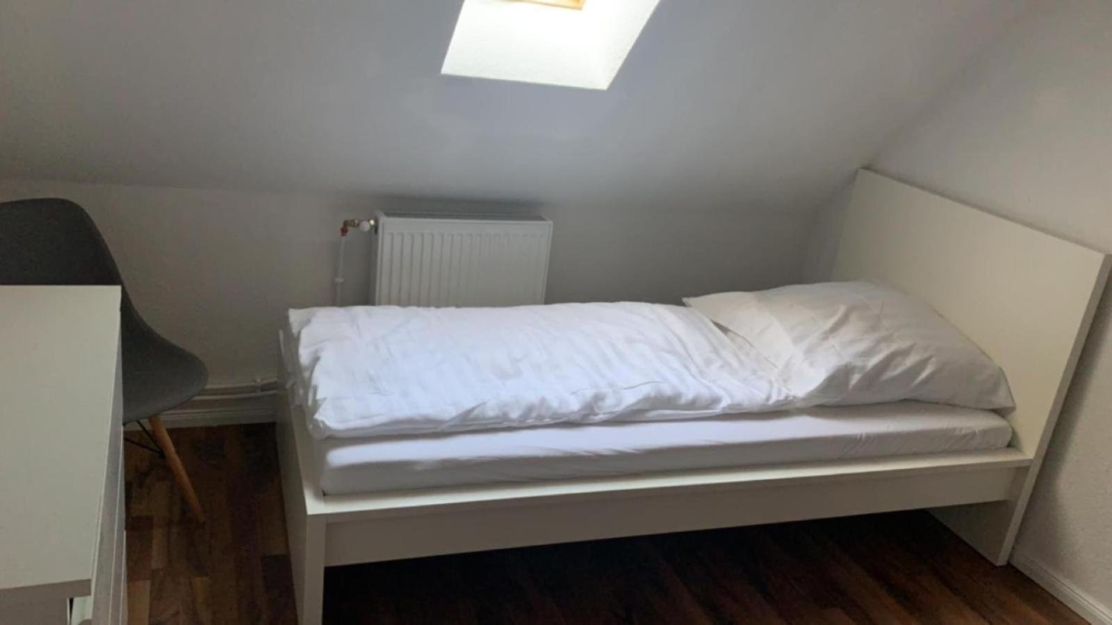 Zimmer In Wohnung, Monteure, Zentral, Enger Buitenkant foto