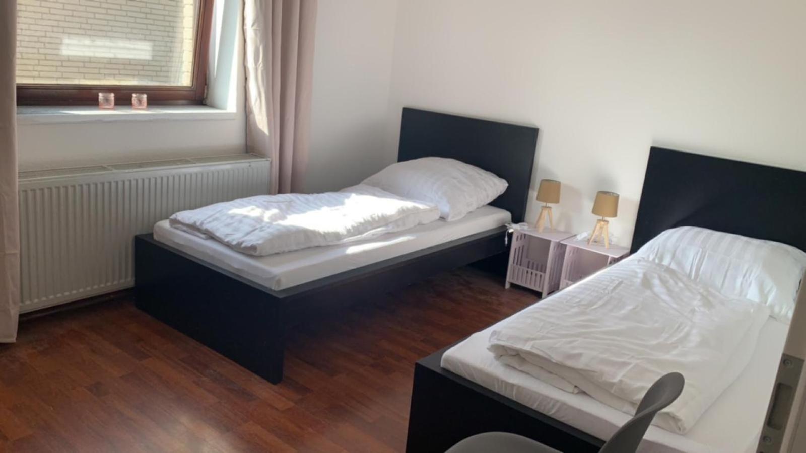 Zimmer In Wohnung, Monteure, Zentral, Enger Buitenkant foto