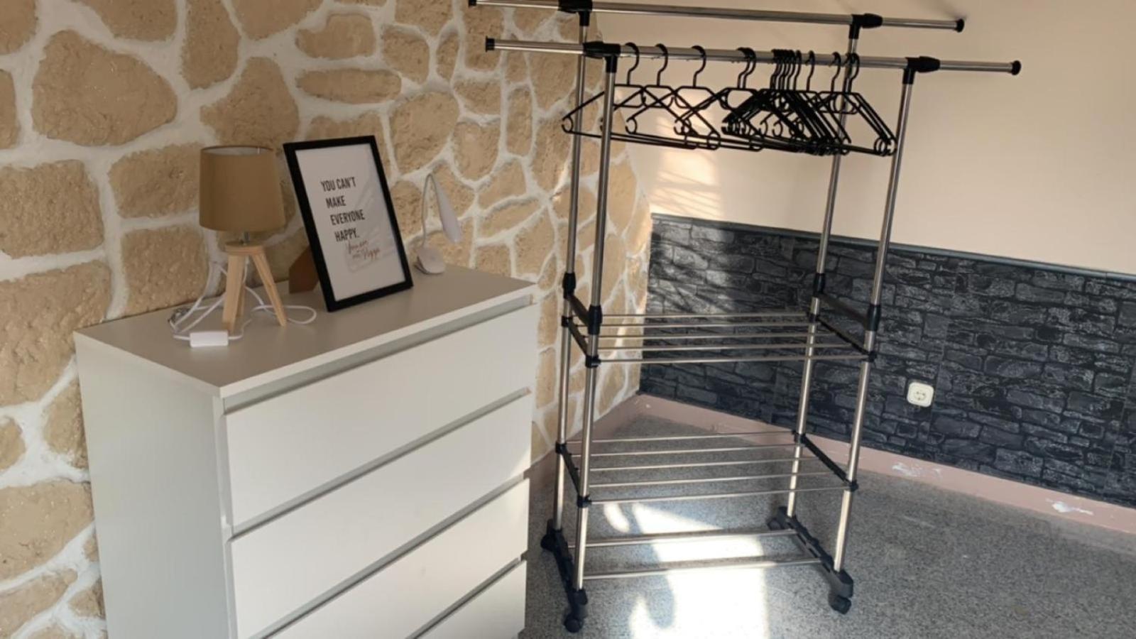 Zimmer In Wohnung, Monteure, Zentral, Enger Buitenkant foto